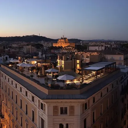 Navona Queen Rooftop