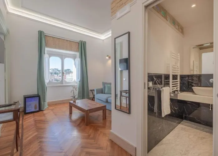 Navona Queen Rooftop 4*